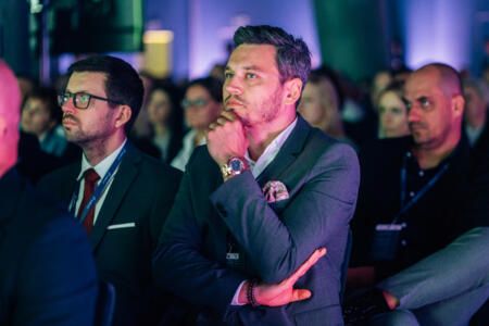 12. Fund Forum Analiz Online